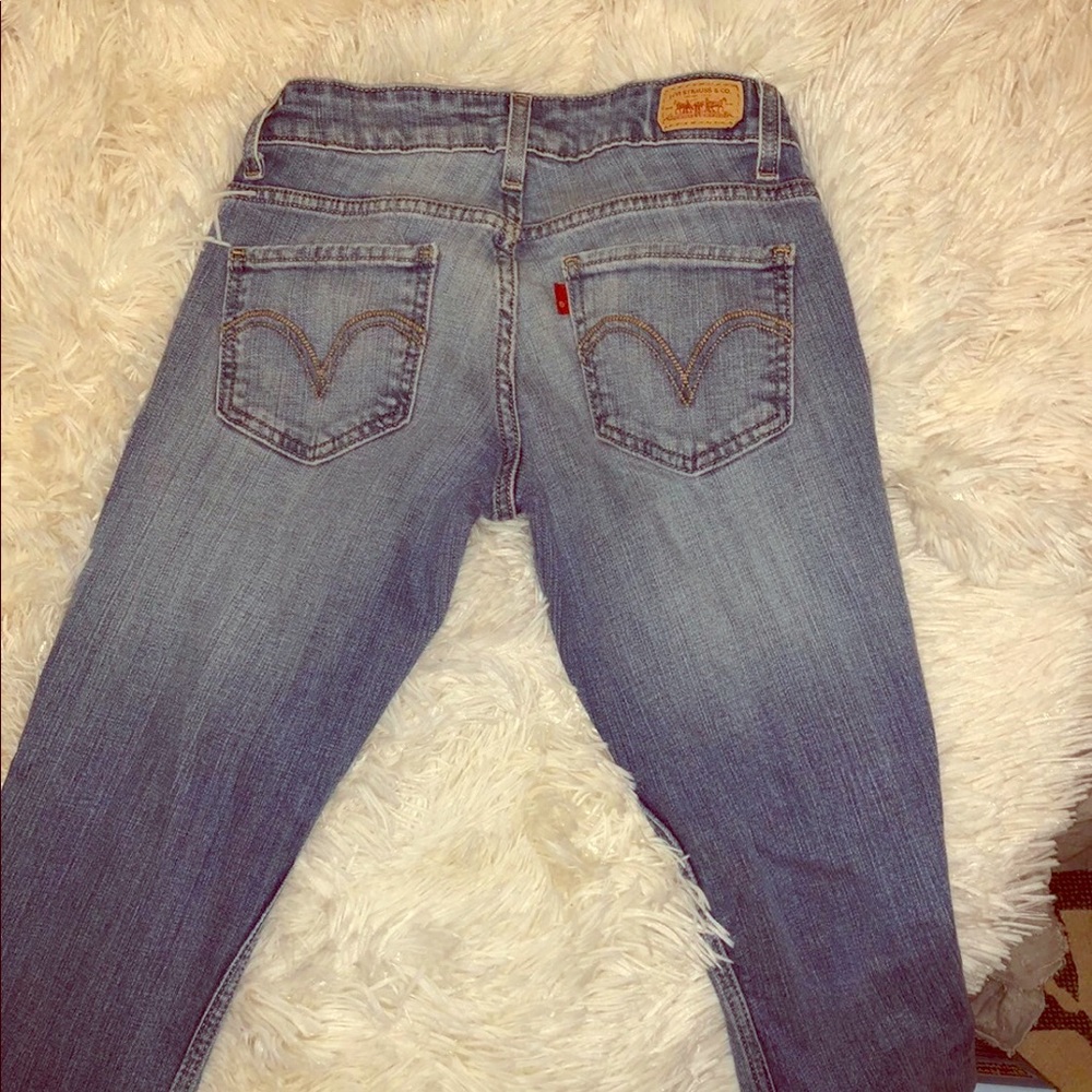 Super cute Levi Jeans